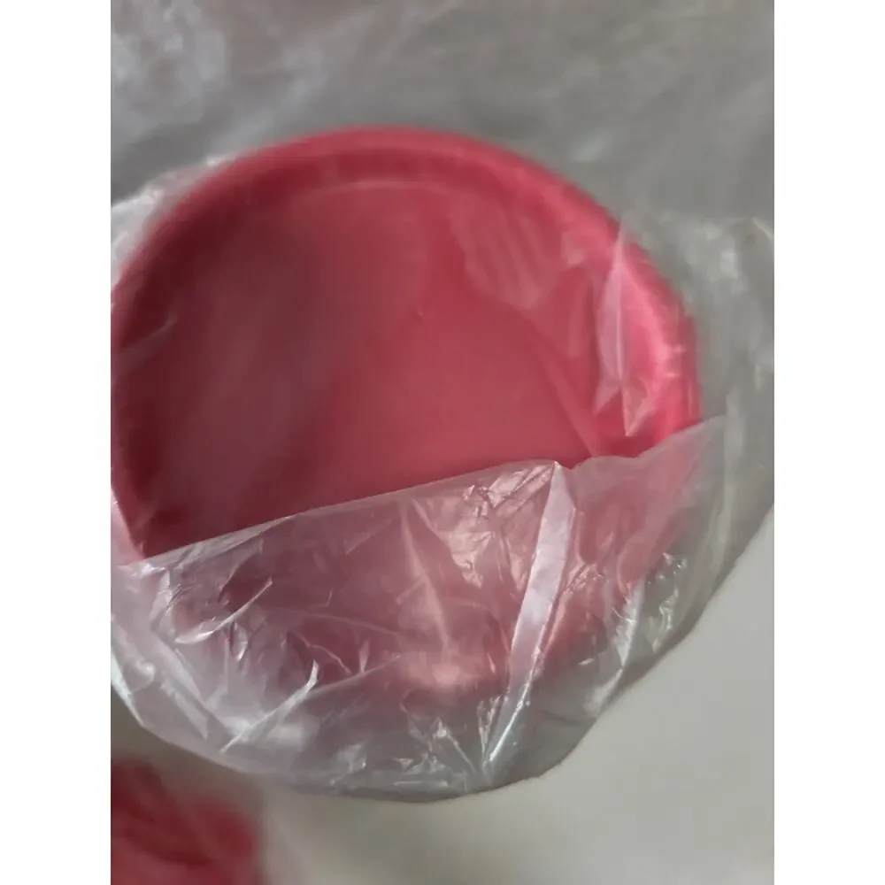 New TUPPERWARE PINK TUMBLERS with SEALS-4PC